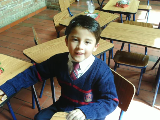 Andrés Yáñez en su colegio durante la infancia